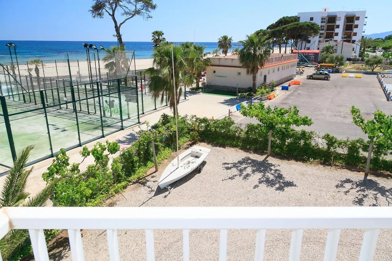 Uhc Esquirol Apartments Cambrils